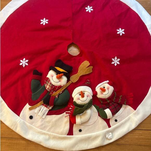 Vintage Christmas red felt snowman family tree skirt - Picture 2 of 5